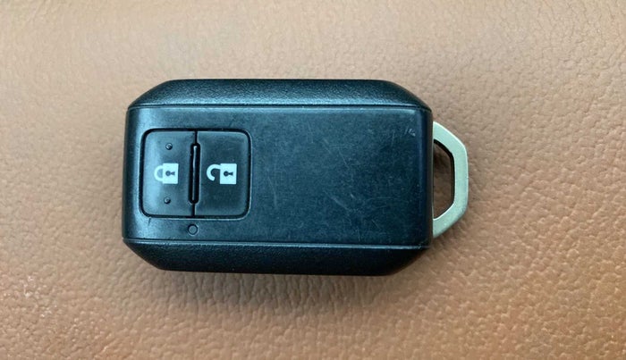 2019 Maruti Ertiga ZXI AT SHVS, Petrol, Automatic, 16,771 km, Key Close Up