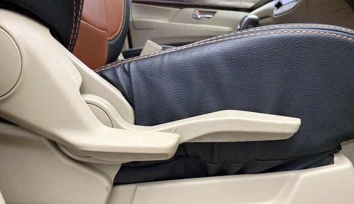 2019 Maruti Ertiga ZXI AT SHVS, Petrol, Automatic, 16,771 km, Driver Side Adjustment Panel