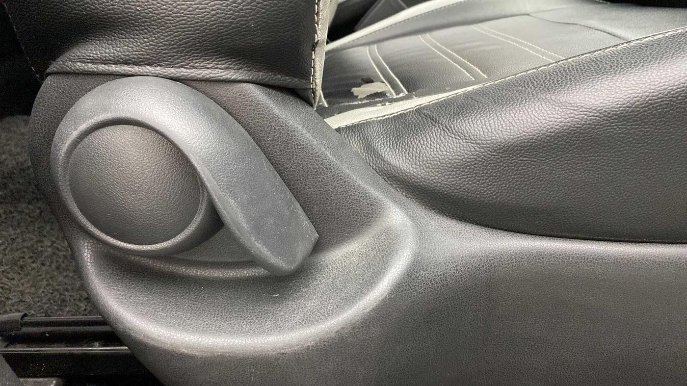 2018 Nissan Micra XL (O) CVT, Petrol, Automatic, 41,059 km, Driver Side Adjustment Panel
