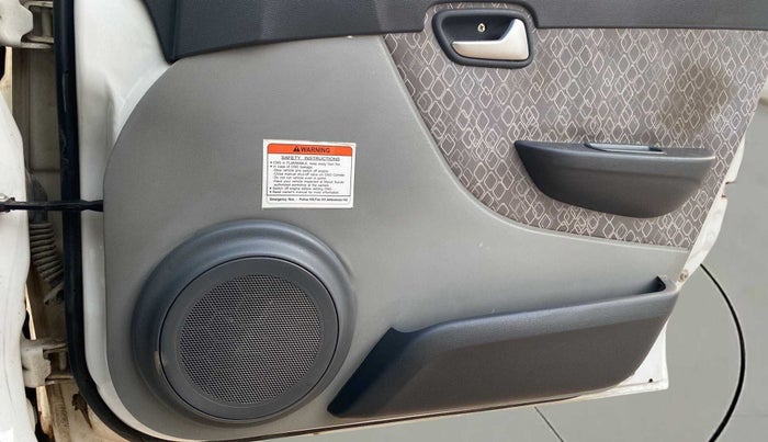 2018 Maruti Alto 800 LXI CNG, CNG, Manual, 75,532 km, Driver Side Door Panels Control