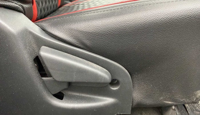 2019 Datsun Go Plus T, Petrol, Manual, 12,049 km, Driver Side Adjustment Panel