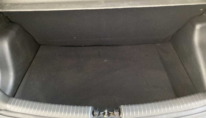 2019 Hyundai Grand i10 SPORTZ 1.2 KAPPA VTVT, Petrol, Manual, 29,592 km, Boot Inside