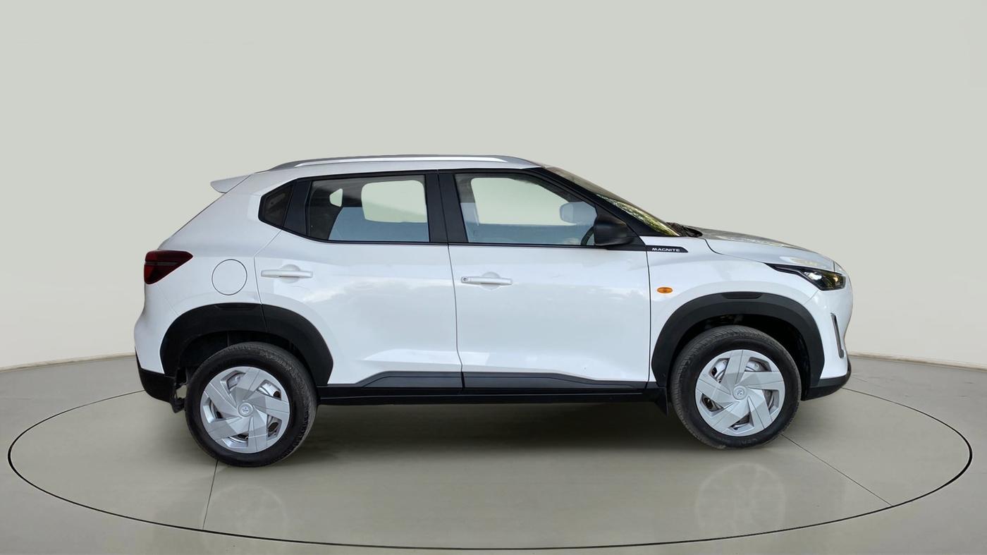2022 Nissan MAGNITE XE, Petrol, Manual, 4,920 km, Right Side View