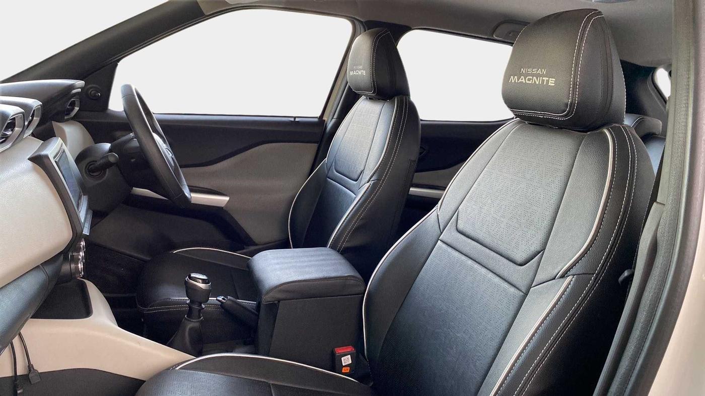 2022 Nissan MAGNITE XE, Petrol, Manual, 4,920 km, Right Side Front Door Cabin