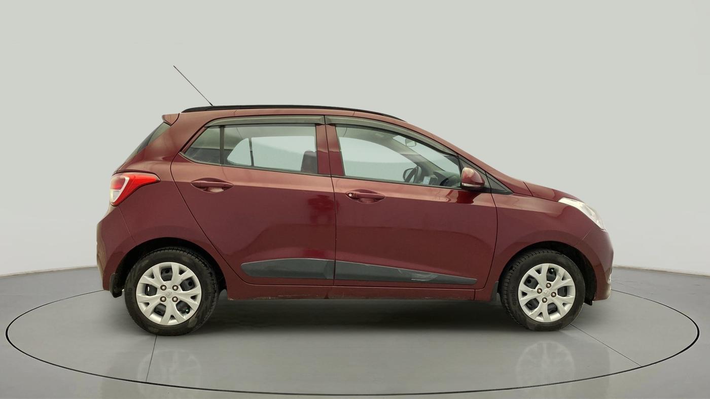 2016 Hyundai Grand i10 SPORTZ 1.2 KAPPA VTVT, Petrol, Manual, 77,279 km, Right Side View