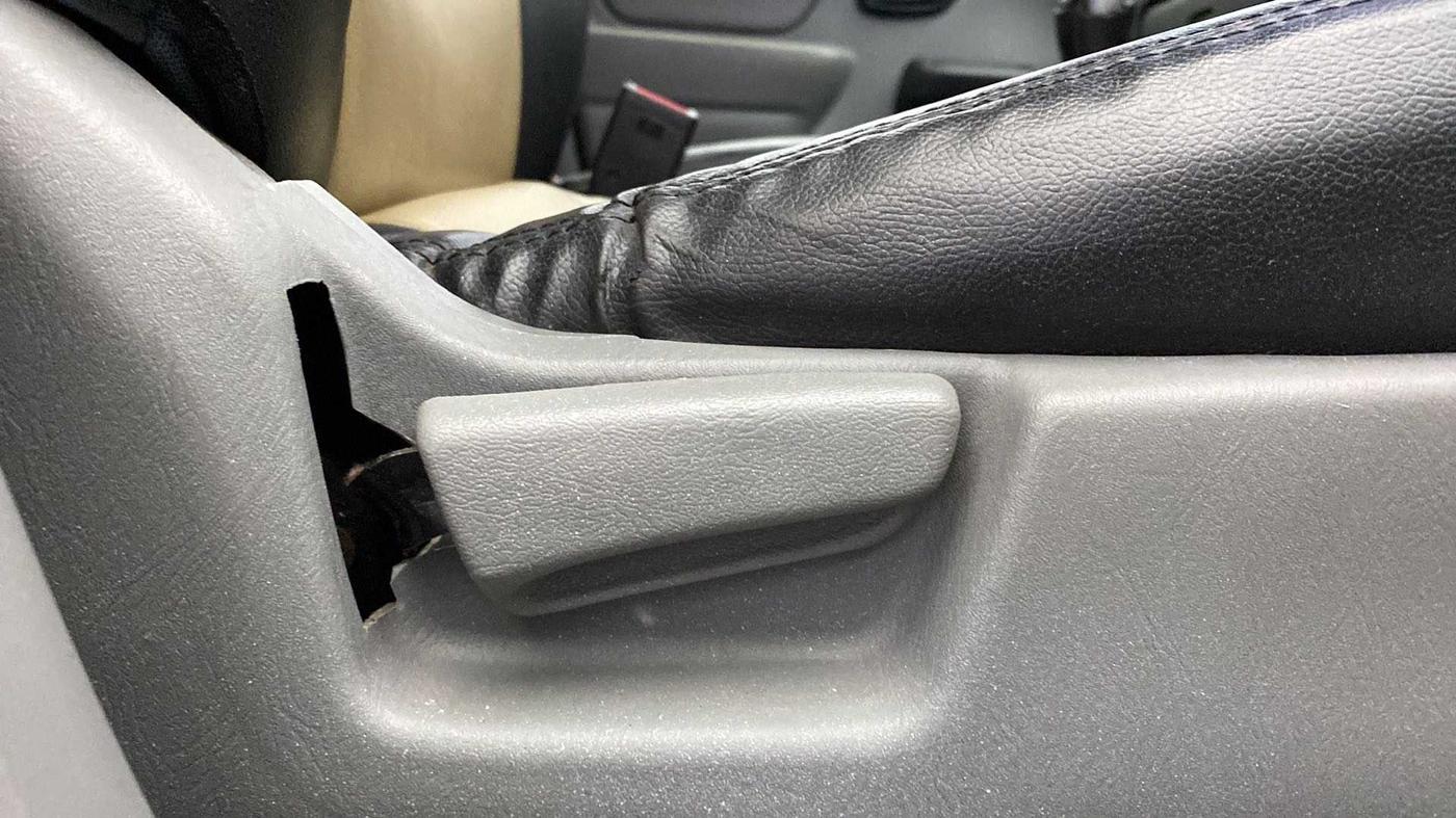 2011 Maruti Alto K10 LXI, Petrol, Manual, 32,942 km, Driver Side Adjustment Panel