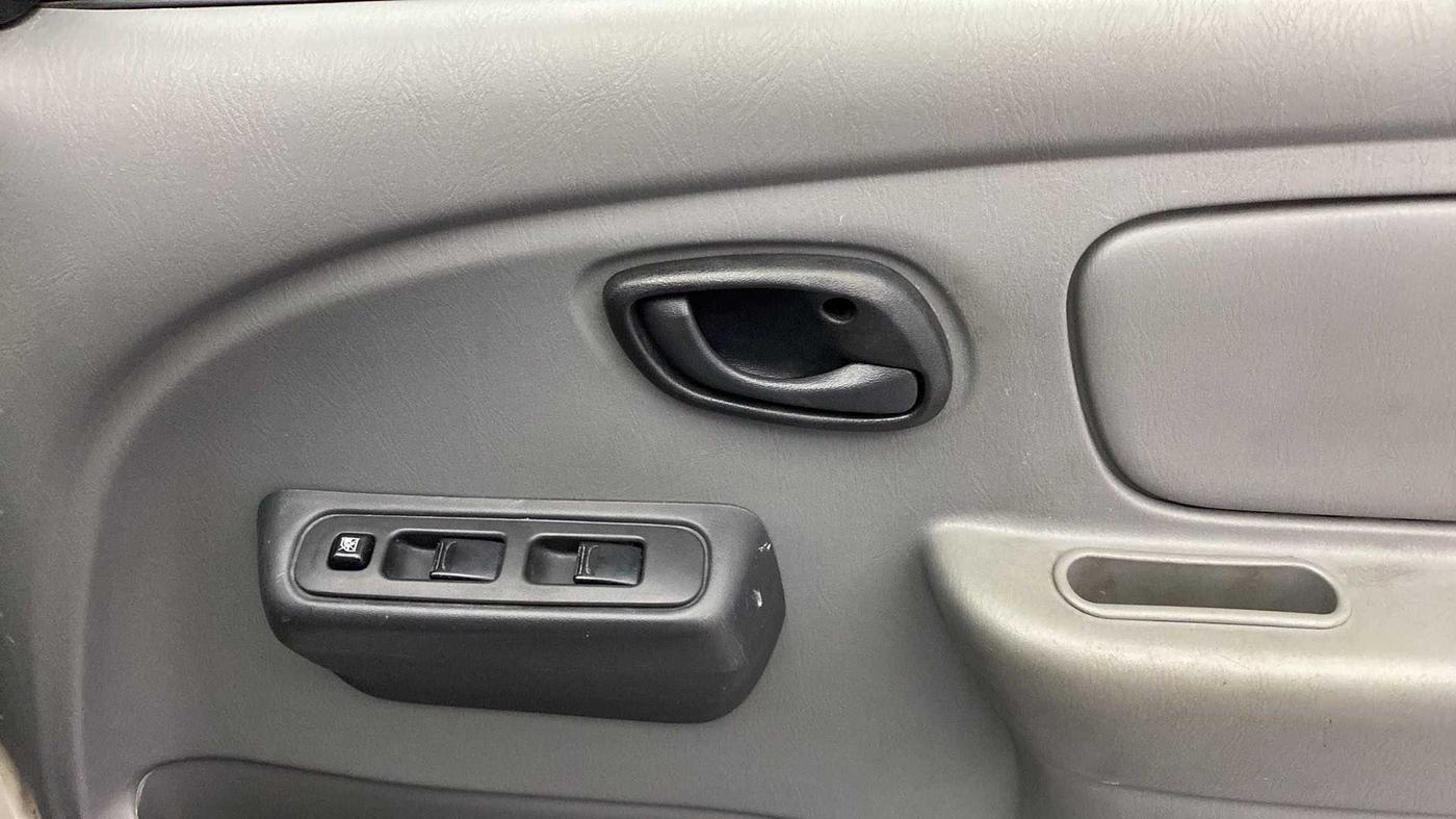 2011 Maruti Alto K10 LXI, Petrol, Manual, 32,942 km, Driver Side Door Panels Control