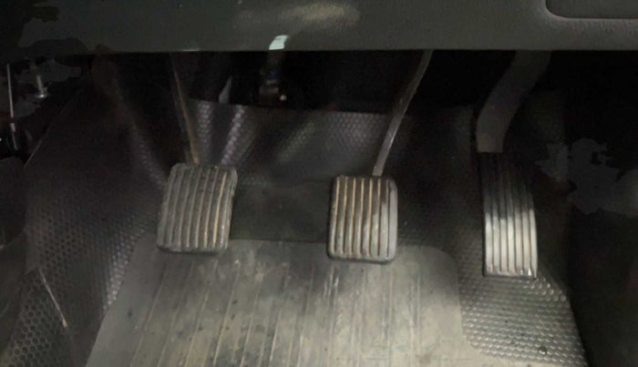 2017 Hyundai Xcent SX 1.2, Petrol, Manual, 31,505 km, Pedals