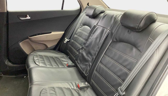 2017 Hyundai Xcent SX 1.2, Petrol, Manual, 31,505 km, Right Side Rear Door Cabin