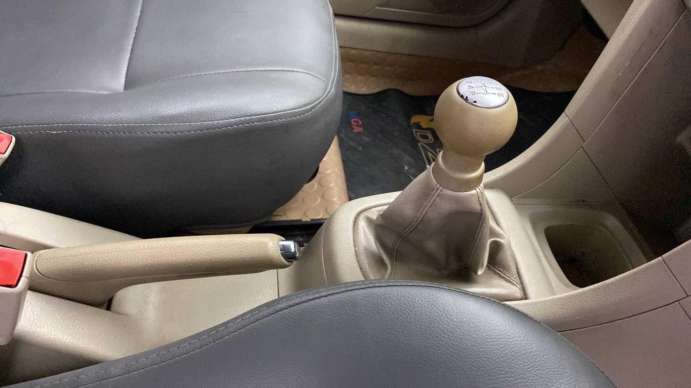 2012 Maruti Swift Dzire VXI, Petrol, Manual, 66,540 km, Gear Lever