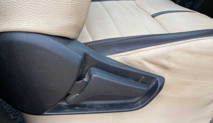 2020 Maruti S PRESSO VXI+, Petrol, Manual, 21,206 km, Driver Side Adjustment Panel