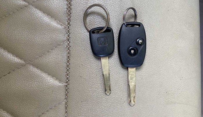 2018 Honda Brio S(O) MT, Petrol, Manual, 58,092 km, Key Close Up