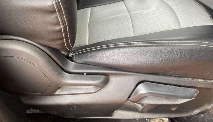 2021 Tata Tiago XZA PLUS PETROL, Petrol, Automatic, 15,969 km, Driver Side Adjustment Panel