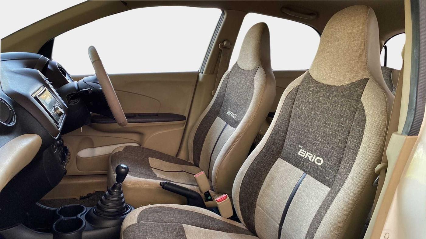 2013 Honda Brio E MT, CNG, Manual, 1,05,481 km, Right Side Front Door Cabin