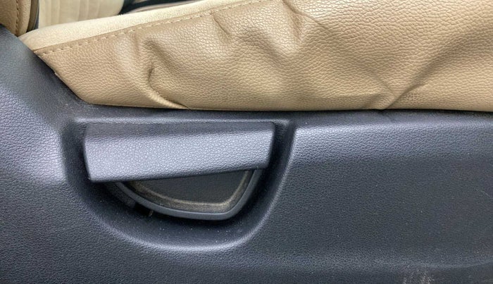 2018 Hyundai NEW SANTRO SPORTZ MT, Petrol, Manual, 37,274 km, Driver Side Adjustment Panel