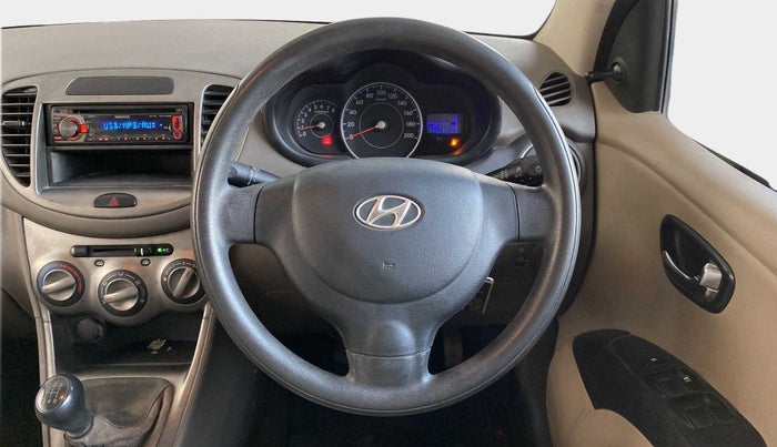 2011 Hyundai i10 MAGNA 1.1, Petrol, Manual, 1,14,783 km, Steering Wheel Close Up