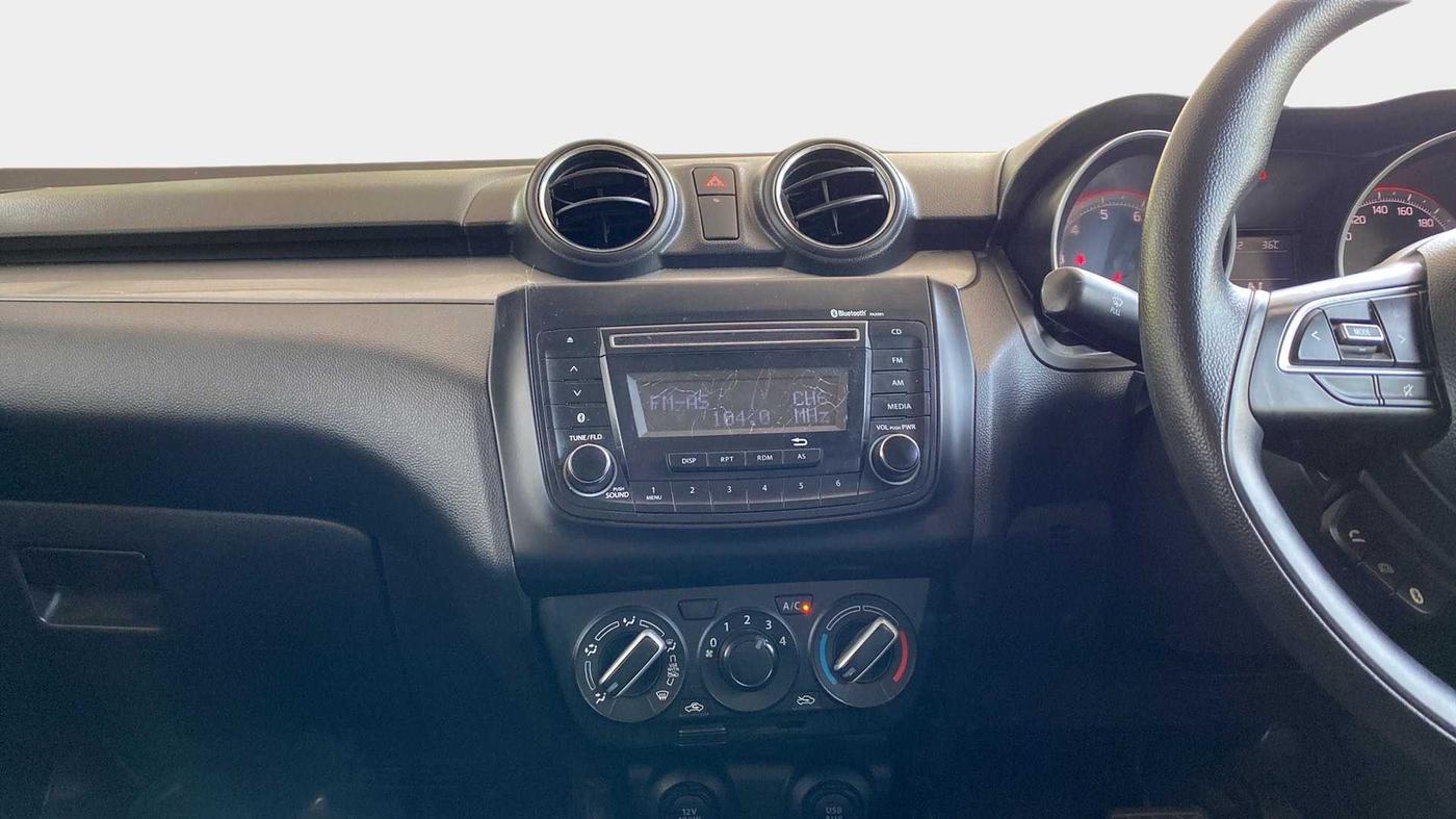 2018 Maruti Swift VXI, Petrol, Manual, 37,416 km, Air Conditioner