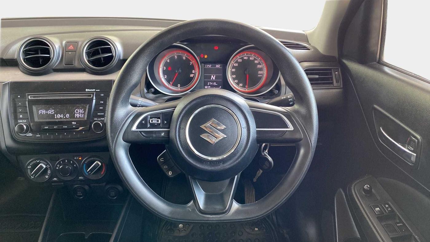2018 Maruti Swift VXI, Petrol, Manual, 37,416 km, Steering Wheel Close Up