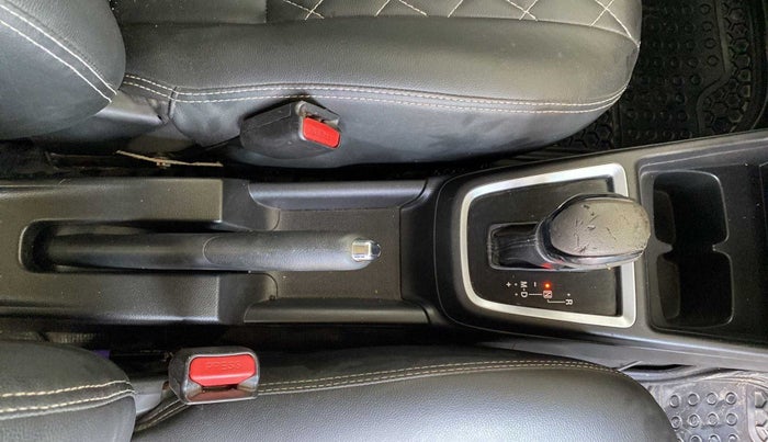 2018 Maruti Swift VXI, Petrol, Manual, 37,416 km, Gear Lever