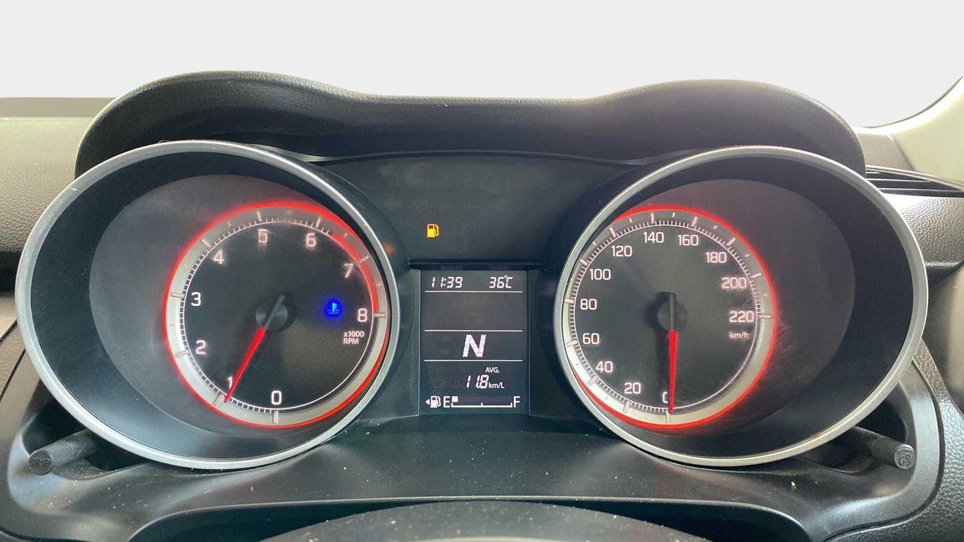 2018 Maruti Swift VXI, Petrol, Manual, 37,416 km, Odometer Image