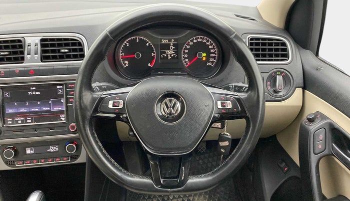 2018 Volkswagen Vento HIGHLINE PLUS 1.5 AT 16 ALLOY, Diesel, Automatic, 77,594 km, Steering Wheel Close Up