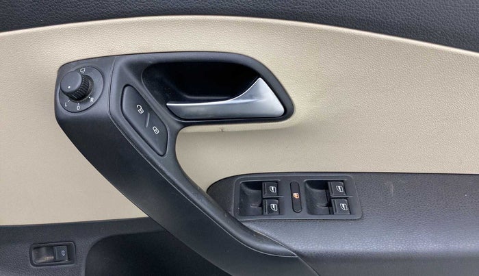2018 Volkswagen Vento HIGHLINE PLUS 1.5 AT 16 ALLOY, Diesel, Automatic, 77,594 km, Driver Side Door Panels Control