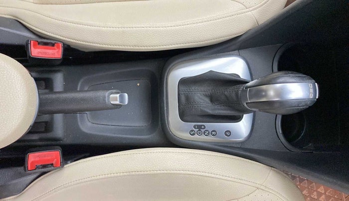 2018 Volkswagen Vento HIGHLINE PLUS 1.5 AT 16 ALLOY, Diesel, Automatic, 77,594 km, Gear Lever
