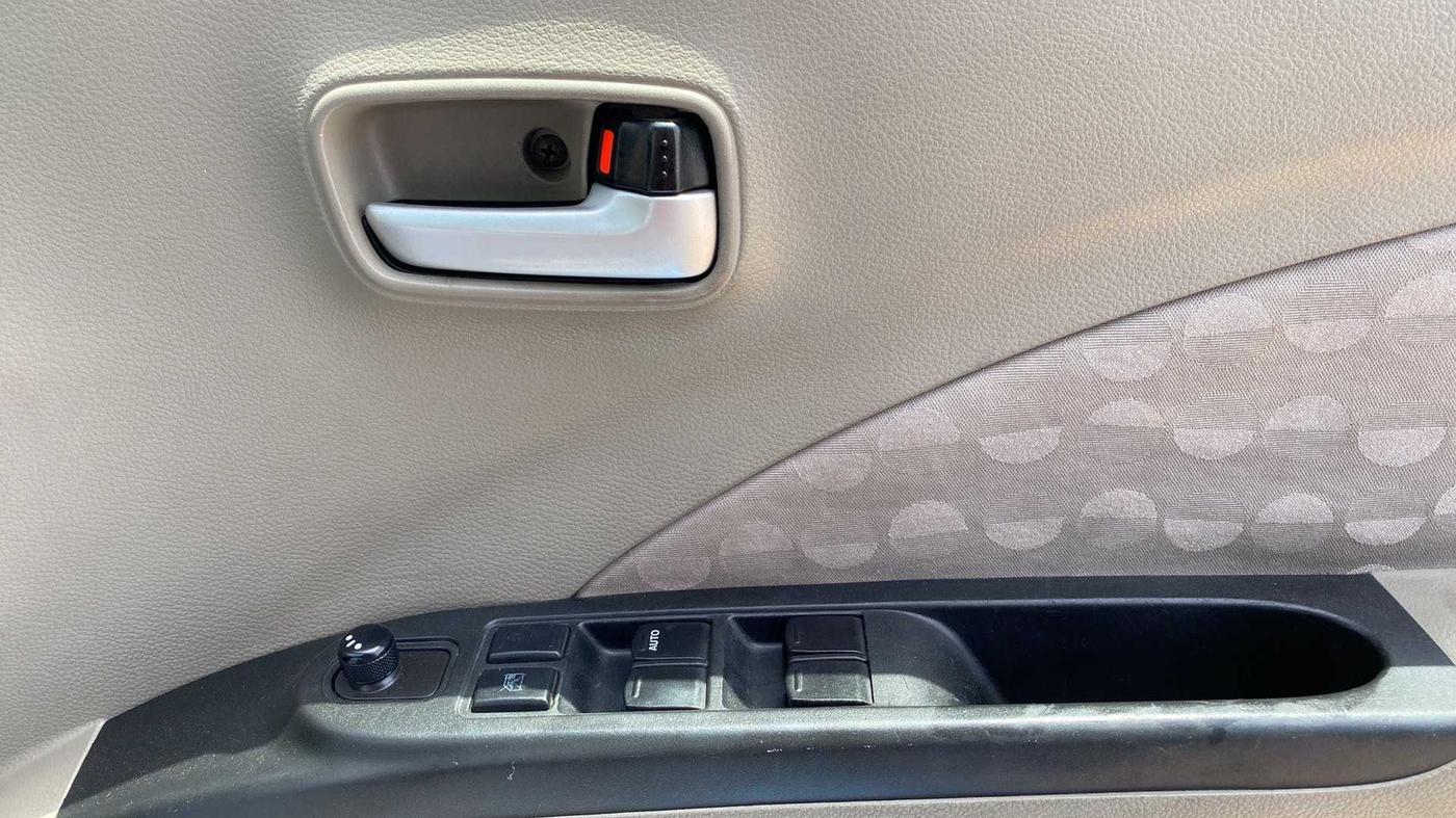 2016 Maruti Celerio ZXI AMT, Petrol, Automatic, 38,065 km, Driver Side Door Panels Control