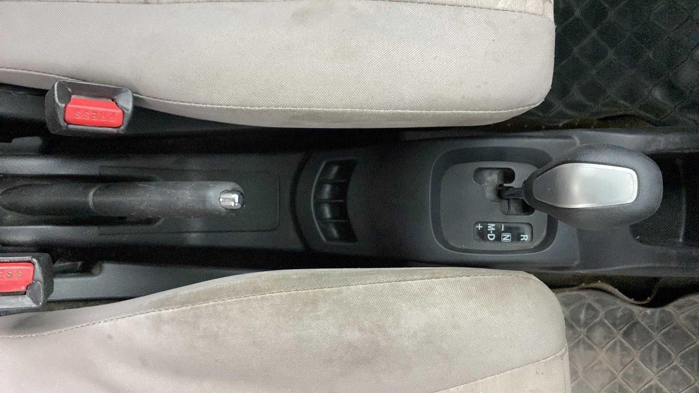 2016 Maruti Wagon R 1.0 VXI AMT, Petrol, Automatic, 82,834 km, Gear Lever