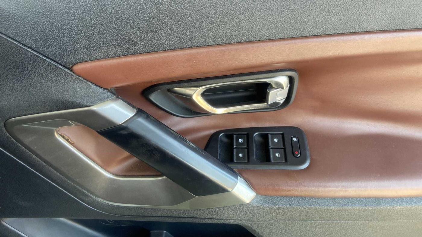 2020 Tata Harrier XT 2.0L KRYOTEC, Diesel, Manual, 34,077 km, Driver Side Door Panels Control