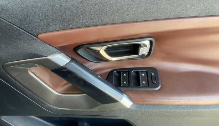 2020 Tata Harrier XT 2.0L KRYOTEC, Diesel, Manual, 34,077 km, Driver Side Door Panels Control