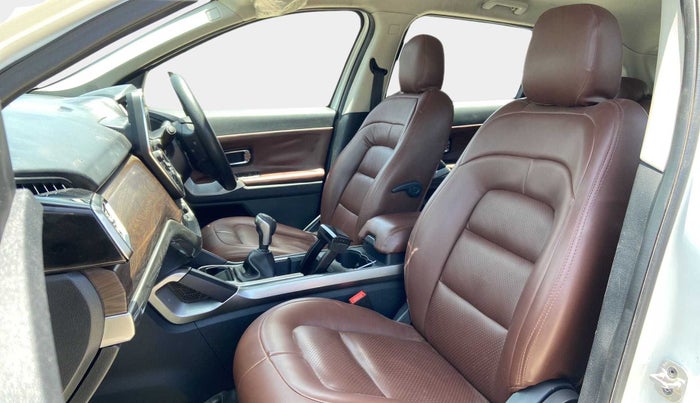 2020 Tata Harrier XT 2.0L KRYOTEC, Diesel, Manual, 34,077 km, Right Side Front Door Cabin