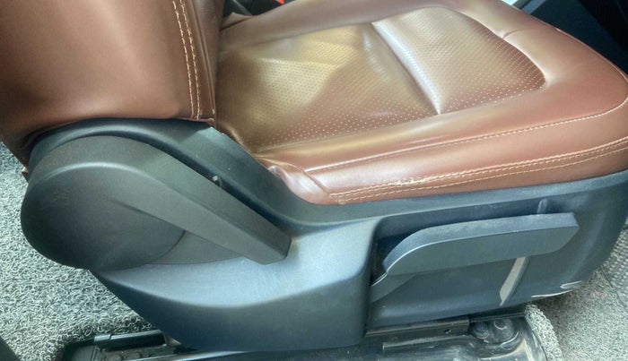 2020 Tata Harrier XT 2.0L KRYOTEC, Diesel, Manual, 34,077 km, Driver Side Adjustment Panel