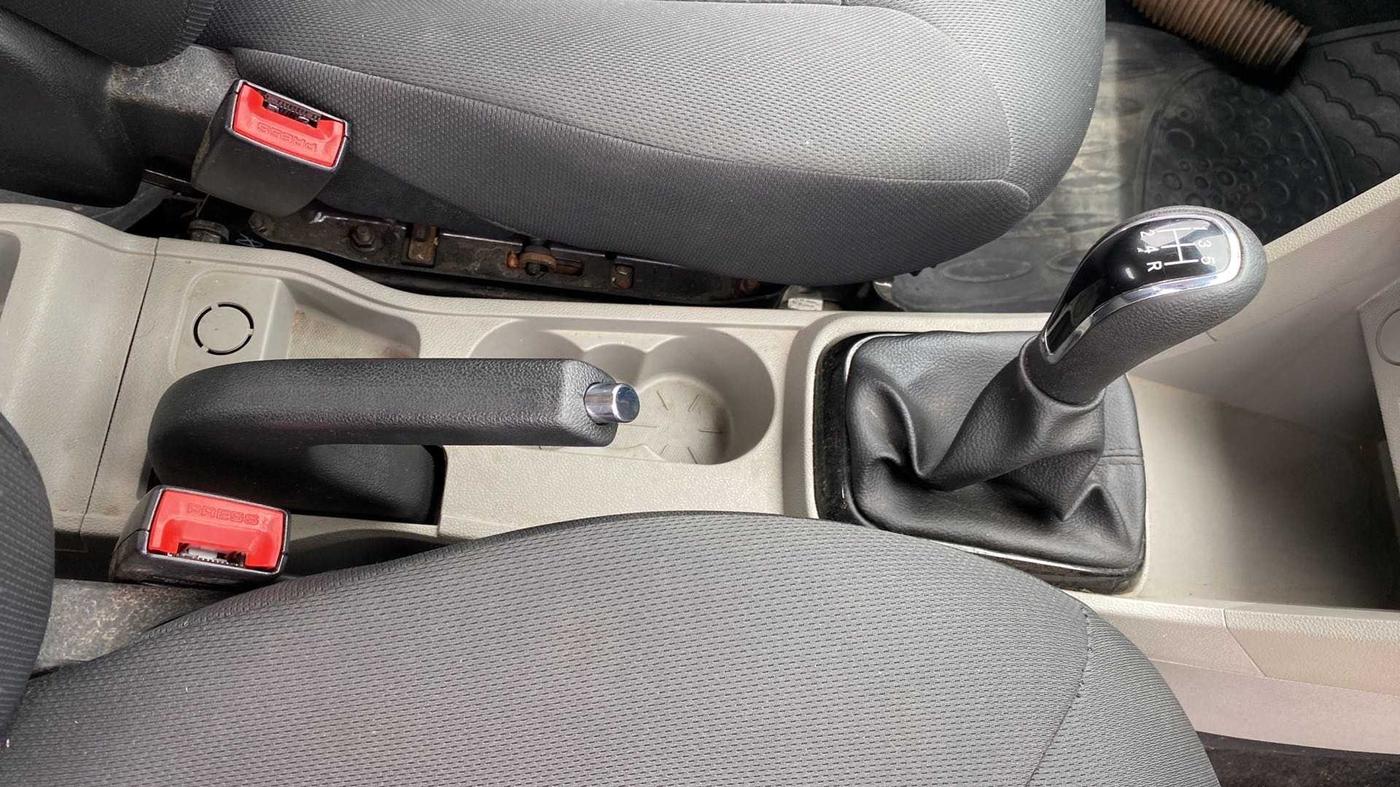 2018 Tata Tiago XZ PETROL, Petrol, Manual, 24,444 km, Gear Lever