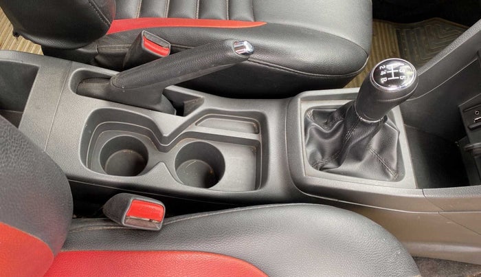 2016 Maruti Vitara Brezza ZDI, Diesel, Manual, 91,544 km, Gear Lever