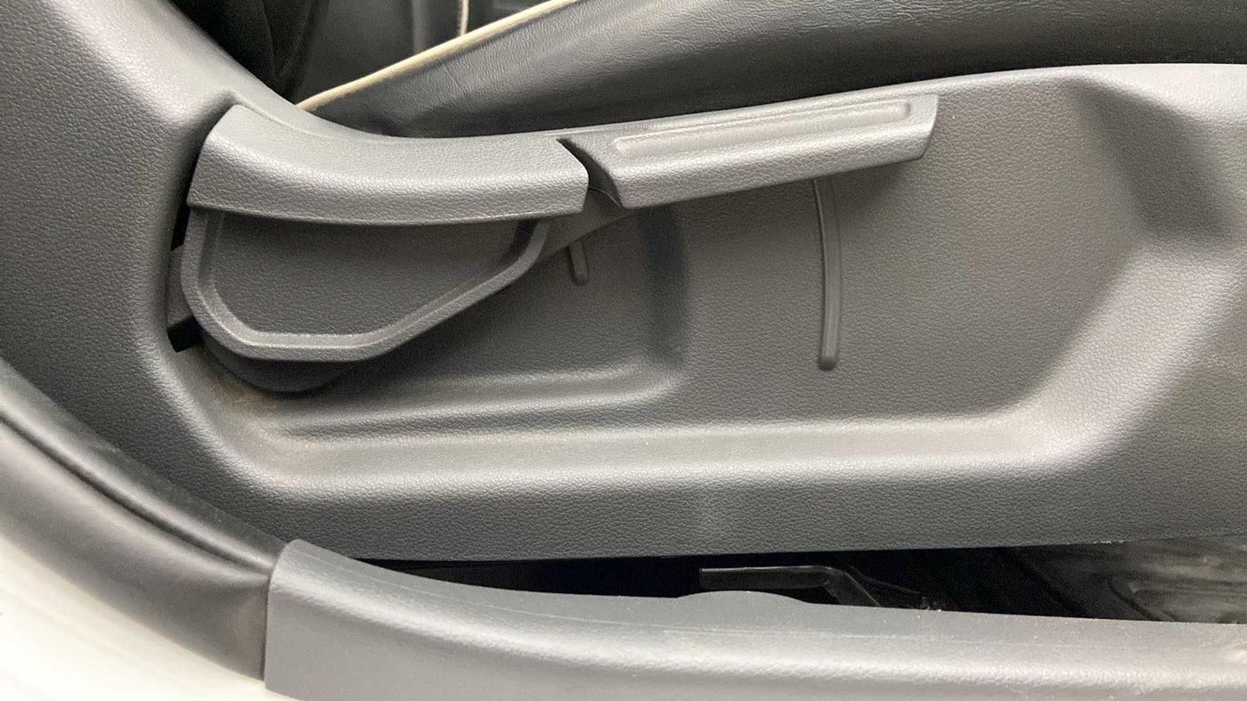 2020 Hyundai AURA S 1.2 CNG, CNG, Manual, 36,223 km, Driver Side Adjustment Panel