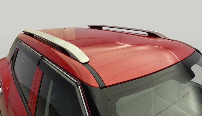 2022 Mahindra XUV300 W4 1.2 PETROL, Petrol, Manual, 5,411 km, Roof