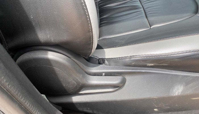 2020 Tata NEXON XZ PETROL, Petrol, Manual, 46,822 km, Driver Side Adjustment Panel
