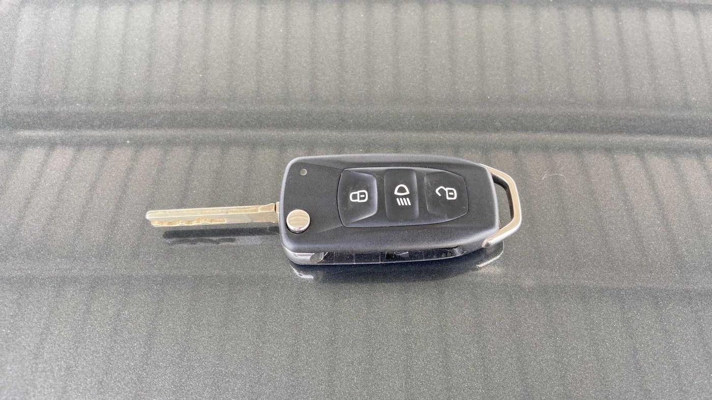 2022 Tata PUNCH ADVENTURE MT, Petrol, Manual, 15,093 km, Key Close Up