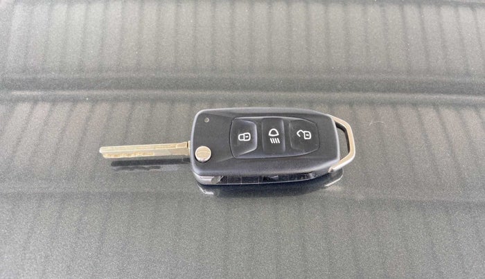 2022 Tata PUNCH ADVENTURE MT, Petrol, Manual, 15,093 km, Key Close Up