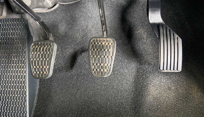 2022 Tata PUNCH ADVENTURE MT, Petrol, Manual, 15,093 km, Pedals