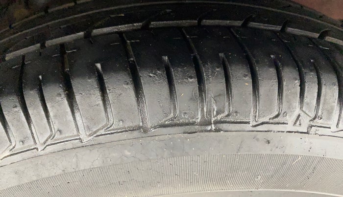 2012 Hyundai i10 SPORTZ 1.2, Petrol, Manual, 20,345 km, Left Rear Tyre Tread