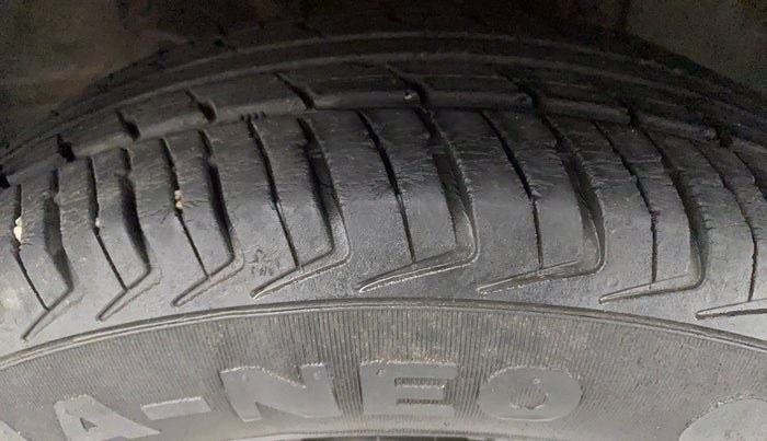 2018 Datsun Redi Go T (O), Petrol, Manual, 72,505 km, Right Front Tyre Tread