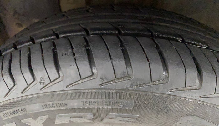 2018 Datsun Redi Go T (O), Petrol, Manual, 72,505 km, Left Front Tyre Tread