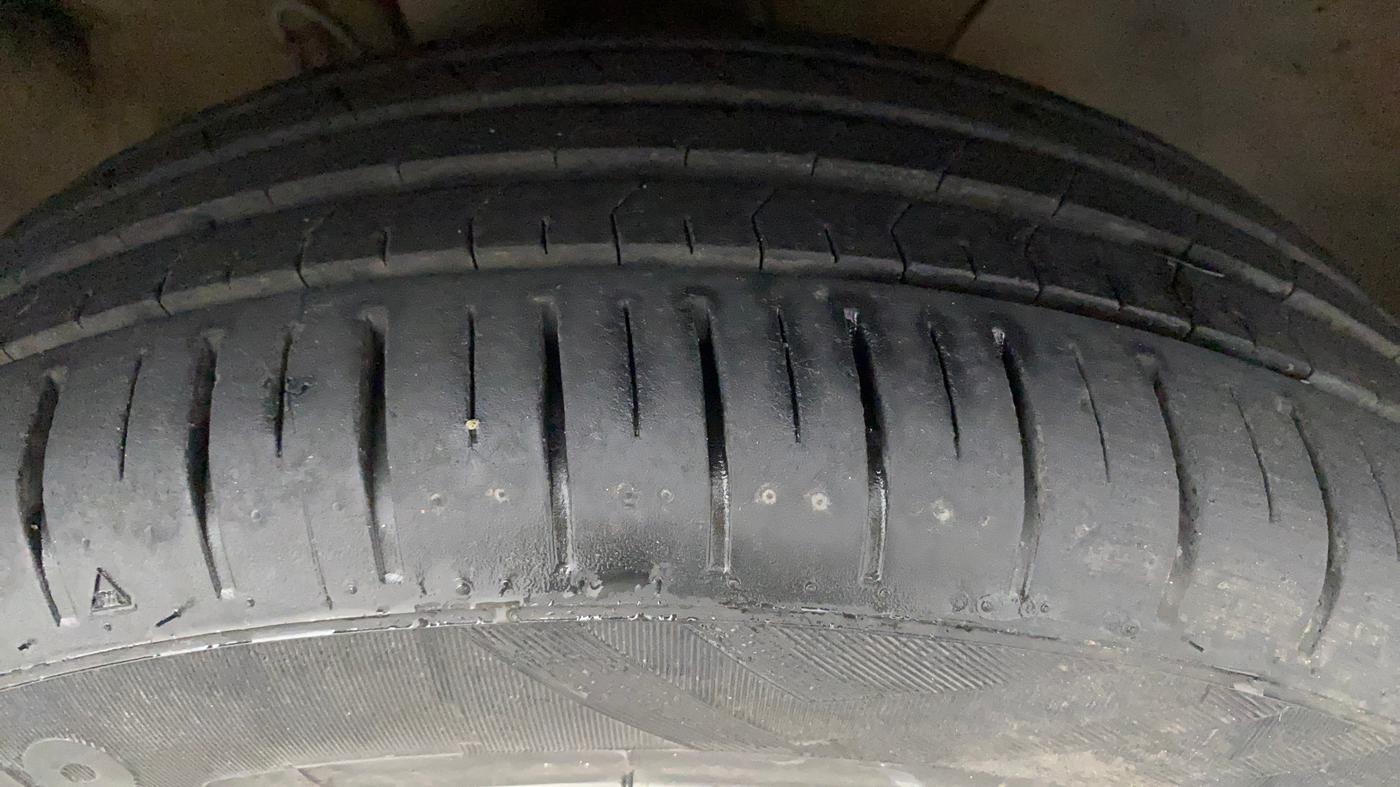 2018 Hyundai Elite i20 ASTA 1.2 (O), Petrol, Manual, 56,386 km, Right Front Tyre Tread