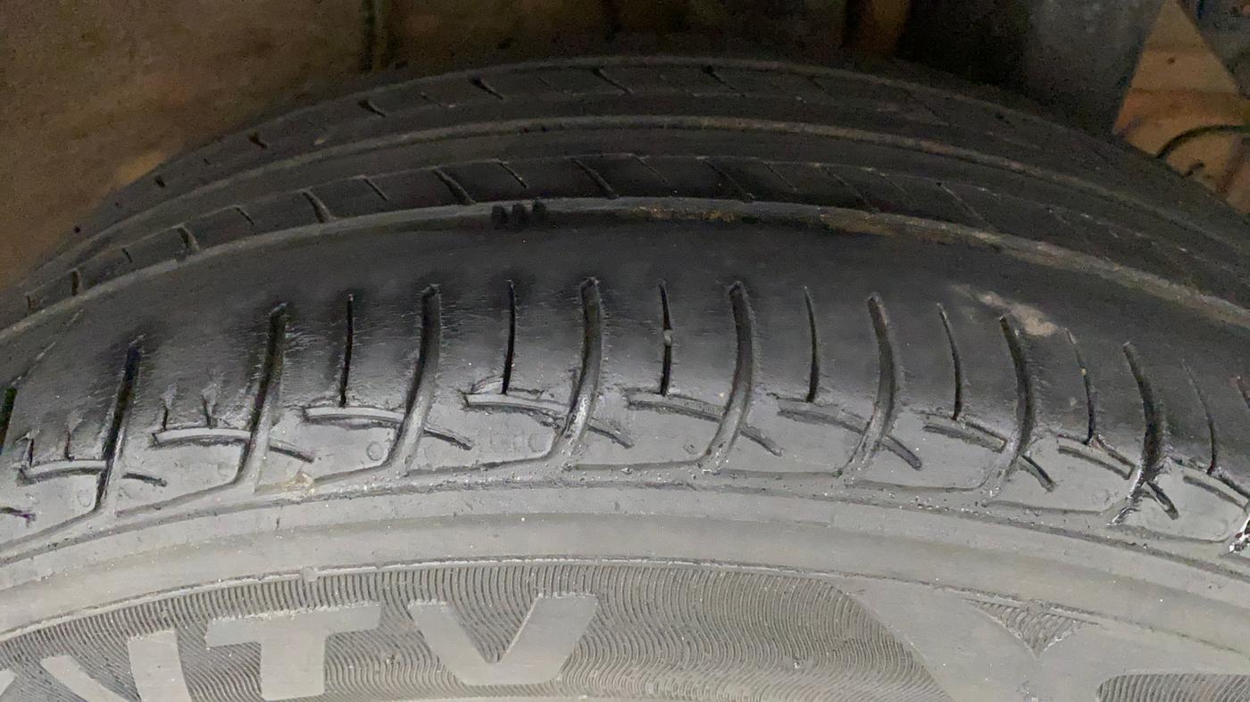 2019 Hyundai Elite i20 SPORTZ PLUS  1.2 CVT, Petrol, Automatic, 46,601 km, Left Rear Tyre Tread