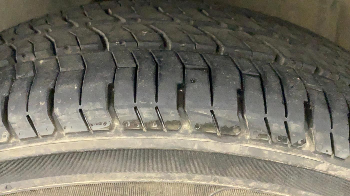 2010 Hyundai i20 MAGNA (O) 1.2, Petrol, Manual, 46,019 km, Left Front Tyre Tread