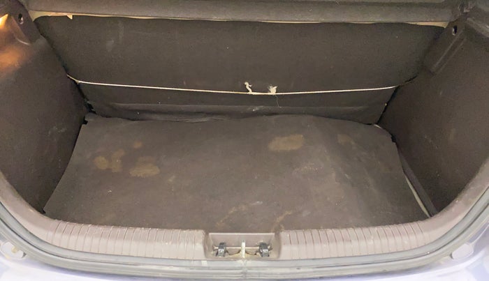2010 Hyundai i20 MAGNA (O) 1.2, Petrol, Manual, 46,019 km, Boot Inside
