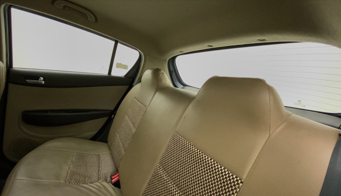 2010 Hyundai i20 MAGNA (O) 1.2, Petrol, Manual, 46,019 km, Right Side Rear Door Cabin