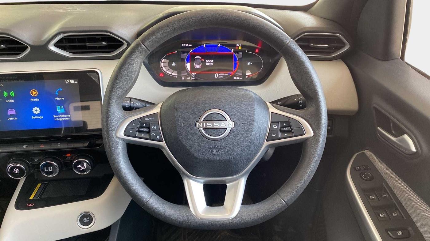 2023 Nissan MAGNITE XV MT, Petrol, Manual, 3,628 km, Steering Wheel Close Up